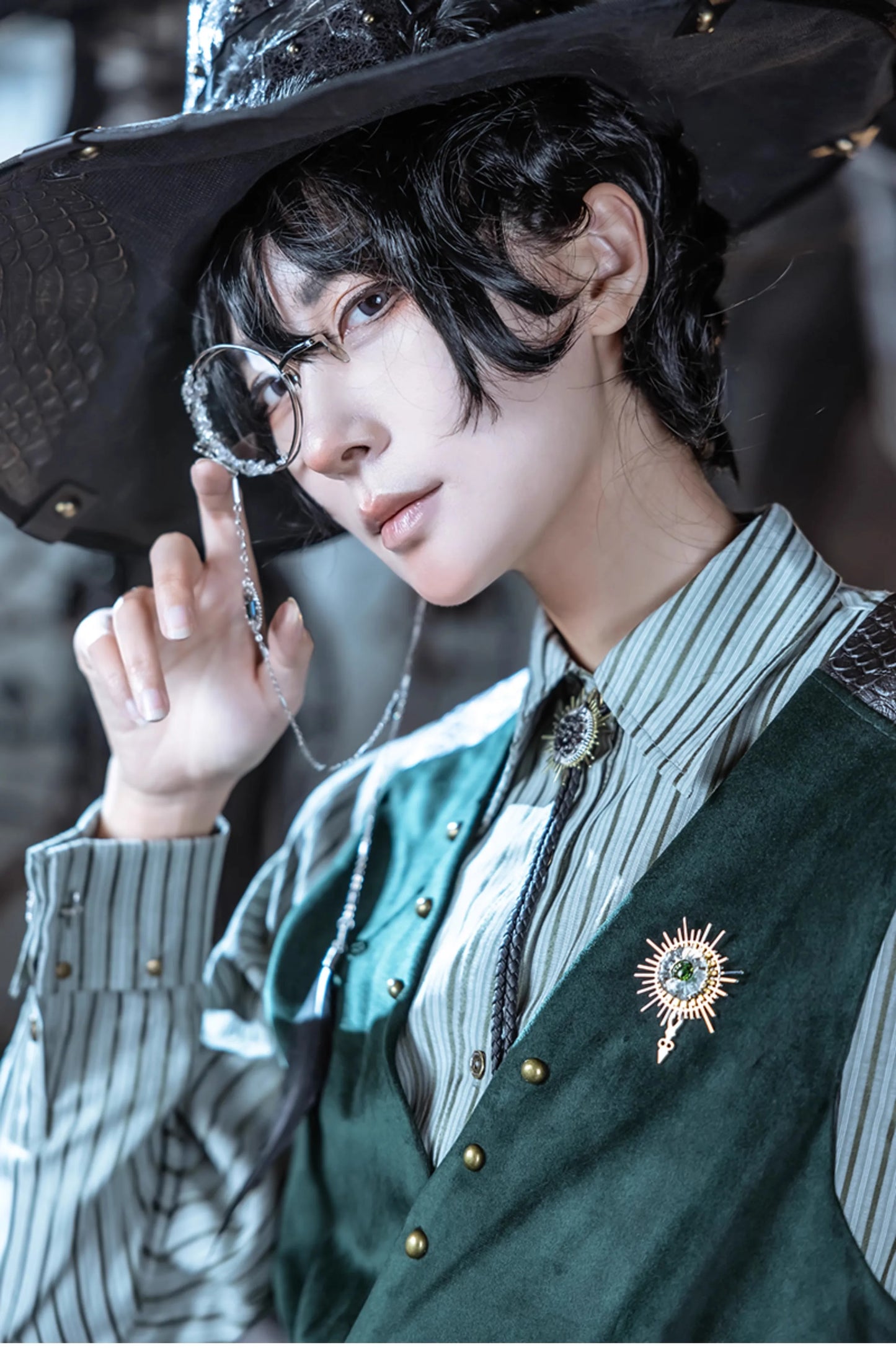 Amon’s Brooch Replica – Lord of the Mysteries Official