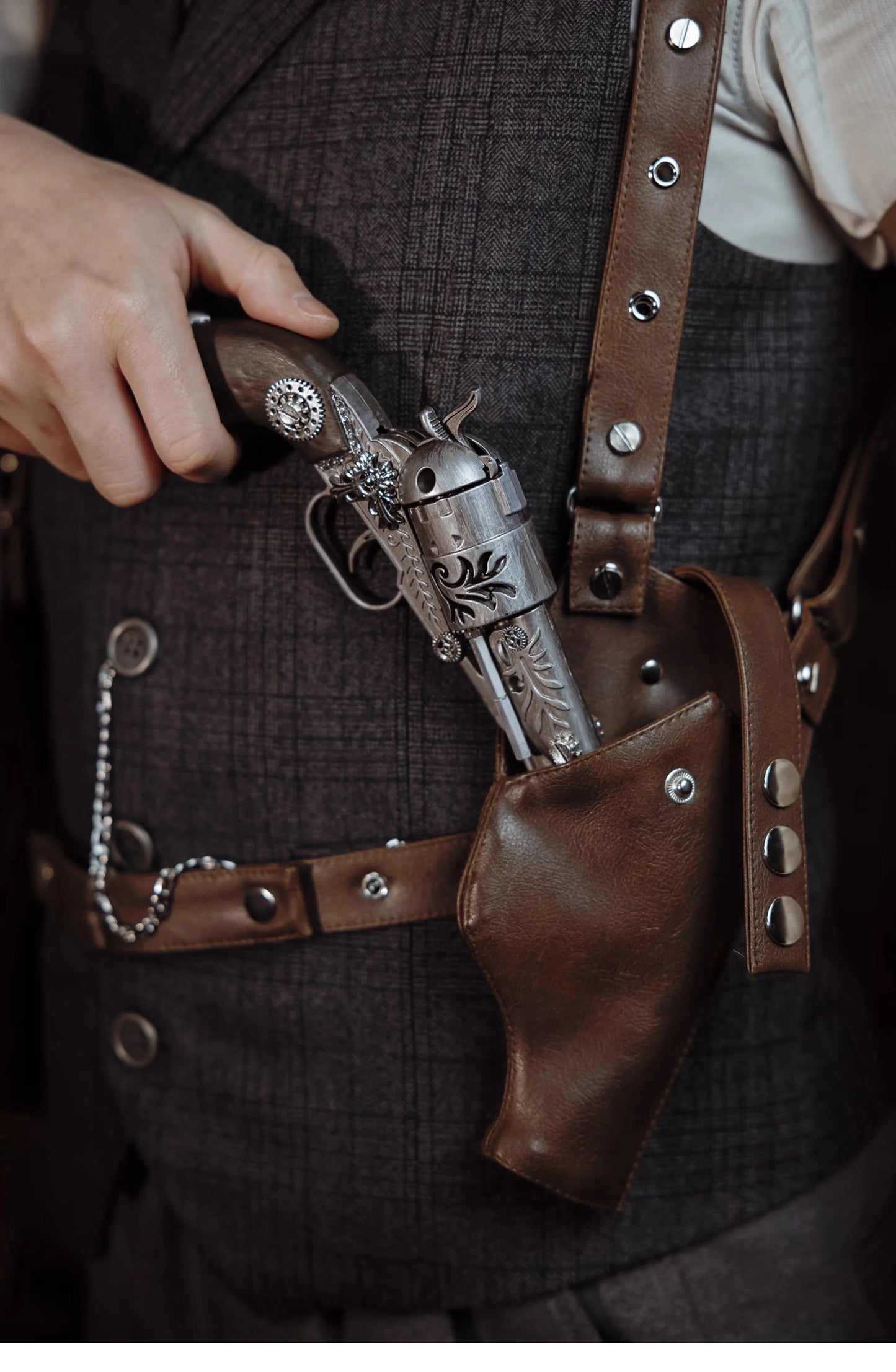 Klein Moretti Revolver Replica – Lord of the Mysteries Official